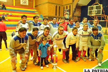 Obras Públicas, campeón en la categoría Sénior