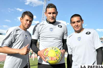 Gomes, Neumann y Bravo, jugadores de San José