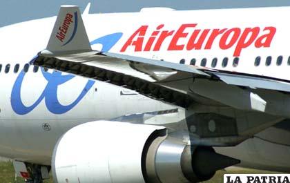Avión de la aerolínea Air Europa donde viajaba la boliviana que perdió la vida