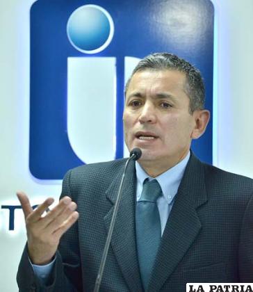 Erik Ariez presidente del SIN insta a la población a pedir facturas a médicos