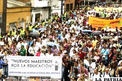 Maestros y Gobierno de Colombia llegan a acuerdo sobre reclamos de salarios, salud y sistema de ascensos