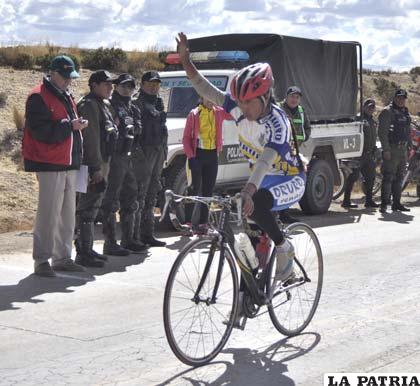 Gladis Choque con buena labor en la rama femenina