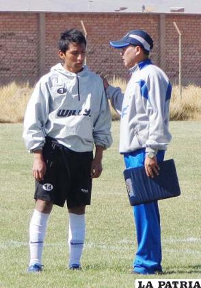 Kevin Fernández dialoga con Adalberto Sandy