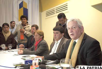 Rubén Costas exige al Presidente Evo Morales dialogar sobre el pacto fiscal