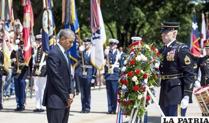 Obama compromete ayuda a veteranos en el día de los caídos
