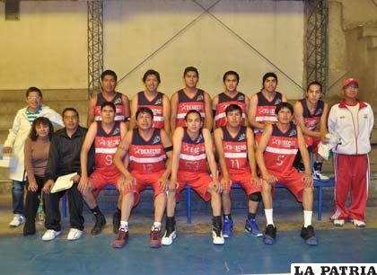 El equipo de Derecho tiene la ilusión de jugar el partido por el título 