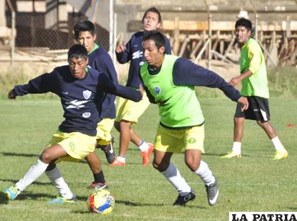 En la víspera solo entrenaron los que no fueron de la partida
