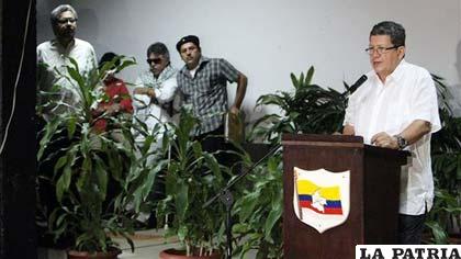 Integrantes de las FARC rechazan  fumigaciones con glifosato para combatir al narcotráfico