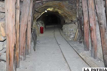 Túnel de una mina parte del Museo Minero del Socavón