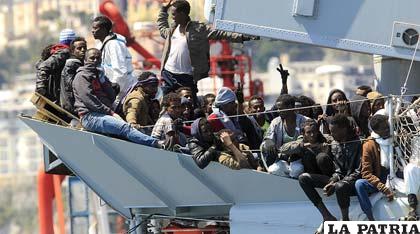 Inmigrantes socorridos en las últimas horas por guardacostas italianos