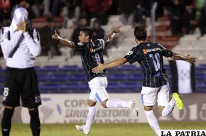 Brian Fernández anotó el gol del empate para Racing