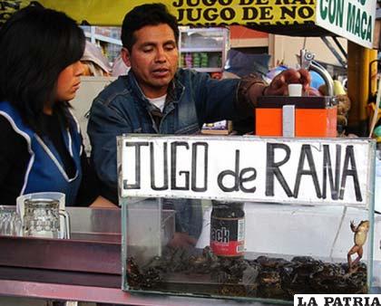 El jugo de rana es un producto que se vende en la Ceja de la ciudad de El Alto