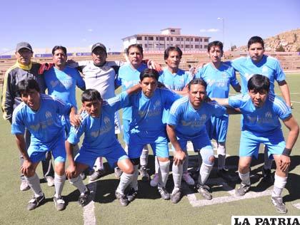 La representación de Universidad que interviene en el torneo de fútbol Sénior