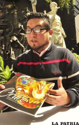 Diego Echevers presentó su libro dedicado al Carnaval de Oruro