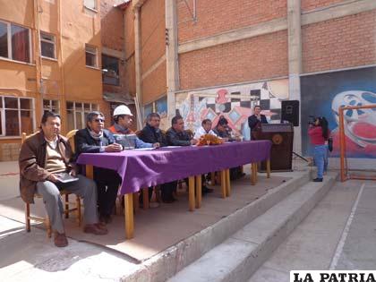 Inicio de obras de edificio de Arquitectura