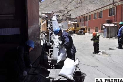 Mineros preocupados por inestabilidad en precio de minerales