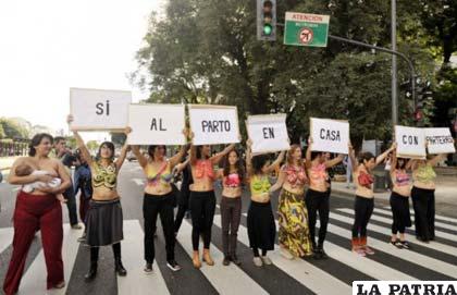 Mujeres argentinas protestan en las calles pidiendo se respete sus derechos