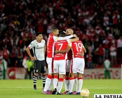Santa Fe recibe al Internacional por la Copa Libertadores