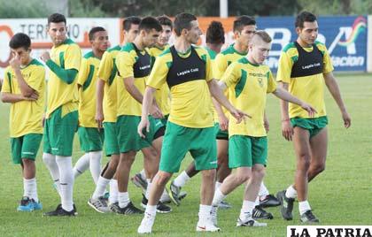 El combinado boliviano entrena en la ciudad de Santa Cruz