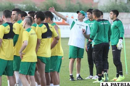 Mauricio Soria ya tiene en mente a los 23 elegidos
