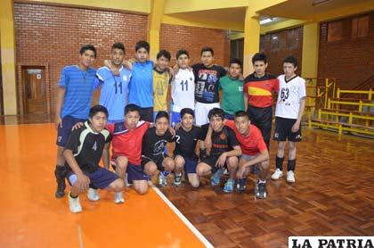 Integrantes de la selección de Oruro