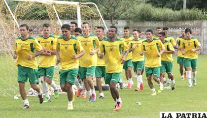 El combinado nacional cumpli? ayer su ?ltimo entrenamiento en Santa Cruz