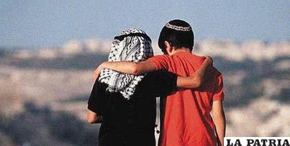 Hay muchos palestinos e israelitas amigos, contra lo que buscan los gobiernos