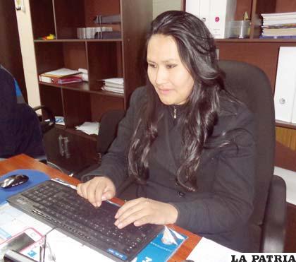 SONIA MENDOZA - (Funcionaria p?blica)