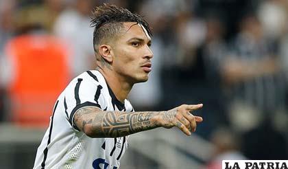 El delantero peruano Paolo Guerrero, seducido por el Flamengo