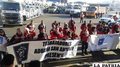 Movilización de trabajadores de Aduana chilena
