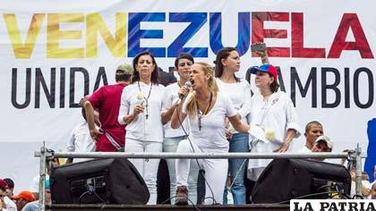 Esposa de López llama a los venezolanos a ser solidarios con un ayuno
