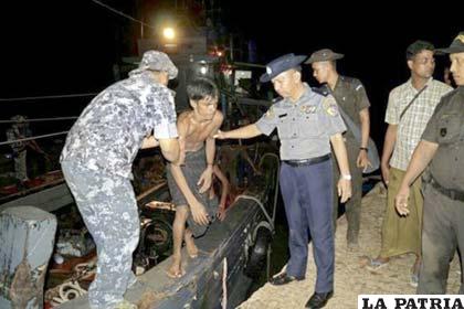 El drama de miles de rohinyás que emprenden una peligrosa travesía desde Birmania (Myanmar) a Malasia