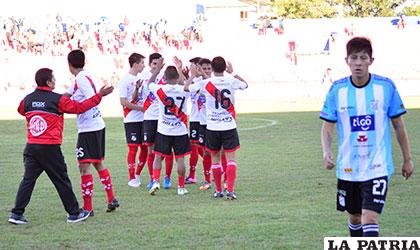 Celebran los de Nacional la victoria ante Ciclón /APG