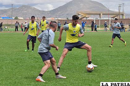 El español por lesión podría quedar al margen del equipo titular