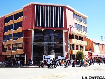 Facultad de Derecho retoma labores académicas /Archivo