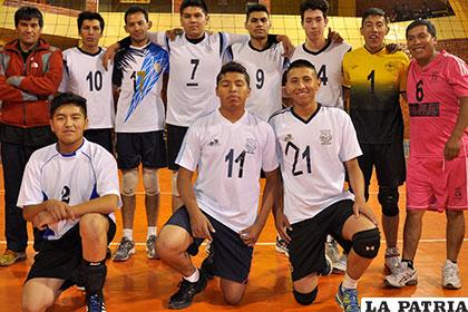 Integrantes de la selección orureña de voleibol