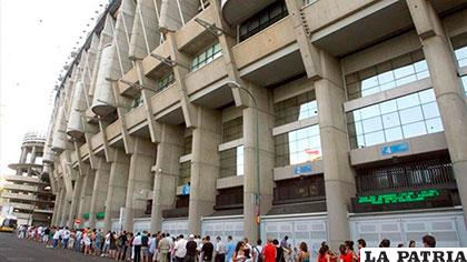 Se estima un lleno completo el día de la final, hay largas colas en el estadio Giuseppe Meazza