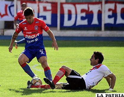 Universitario ganó en la ida en Potosí (0-1) el 06/03/2016 /APG