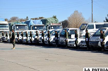 La formación durante el acto de entrega
