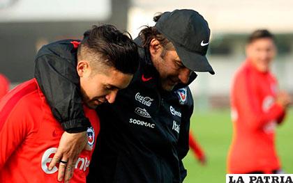 Gutiérrez se retira lesionado de la práctica en la selección chilena