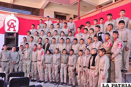 Estudiantes del colegio Arce celebraron los 67 años de su unidad educativa