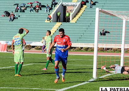 Leonardo Carboni fue autor del primer gol de Universitario /APG