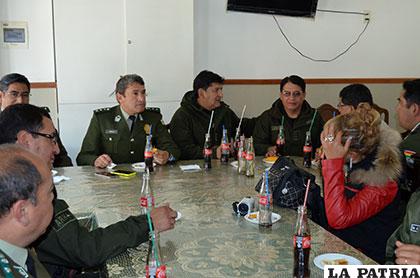 Autoridades policiales compartieron un momento con los periodistas