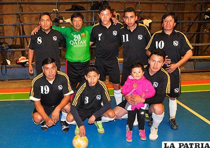 El plantel de Deportivo Maya suma y sigue en futsal obrero
