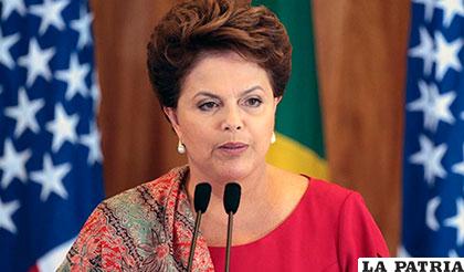 Dilma Rousseff, en su primera aparición pública luego de haber sido separada del cargo