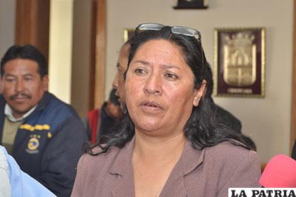 Otilia Choque informa de procesos de selección de candidatos a Contralor General del Estado