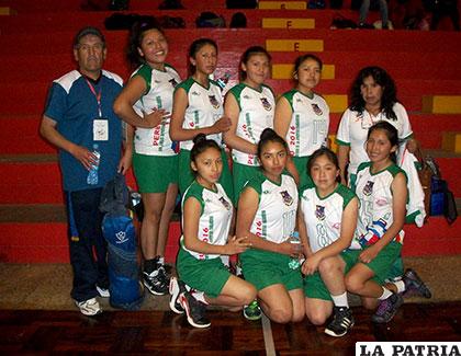 La selección femenina de baloncesto en Tacna