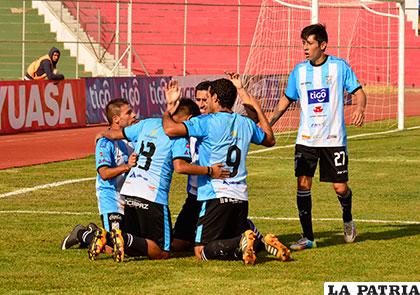 Ciclón ganó como debía hacerlo, pero por la derrota de San José, descendió /APG