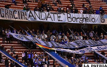 La fanaticada bolivarista se molestó con algunos jugadores 