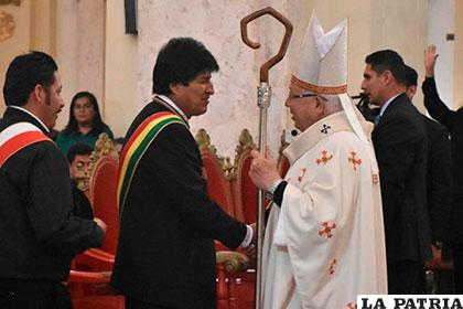 Morales asistió a la misa de Corpus Christi /correodelsur.com